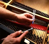 Piano-tunning-.webp