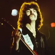 tonyiommi_fedaisi