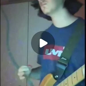 Furkan Kerem Karacan on Instagram: "mor ve ötesi - Eksik Cover  @mvoofficial #cover #elektrogitar #rock #music #fyp #morveötesi #keşfetteyiz"