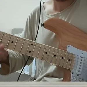 tornado of souls by almighty Marty Friedman with a stratocaster.